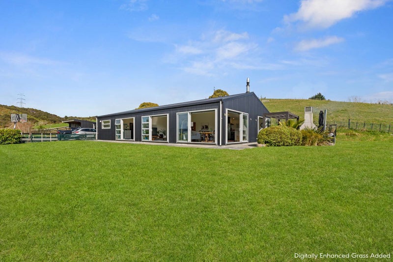 4 Bridle Way, Papakura - Carousel 1