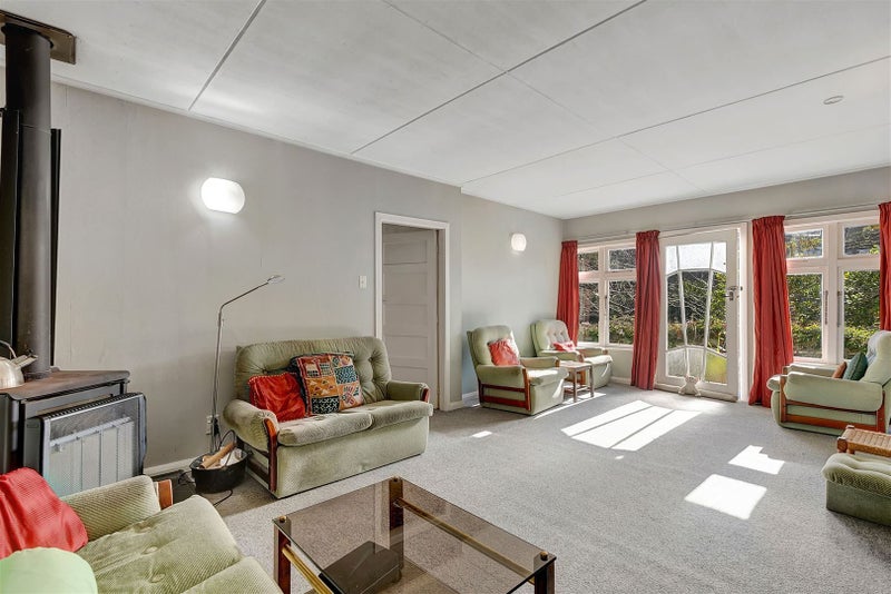 58 Cluny Road, Plimmerton, Porirua - Carousel 1