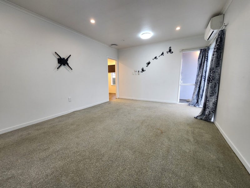 90 Ruskin Road, Newlands, Wellington - Carousel 2