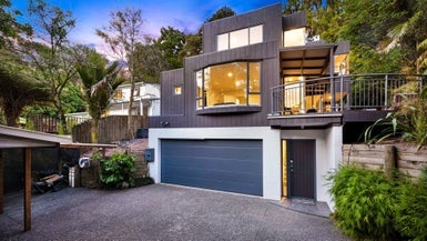 70 Wood Bay Road, Titirangi, Auckland - Carousel 1