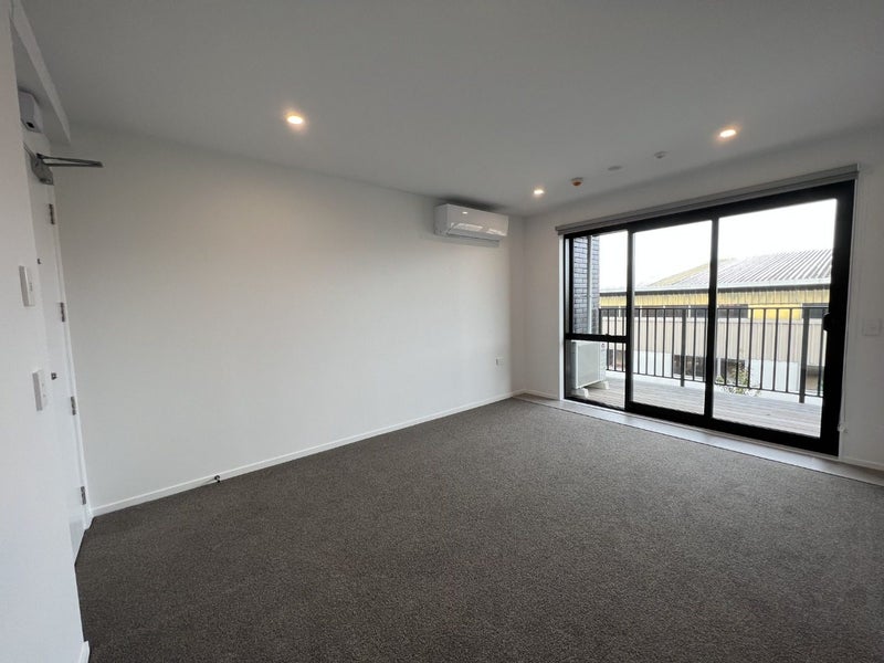 208/28C Eileen Newey Place, Henderson, Auckland - Carousel 9