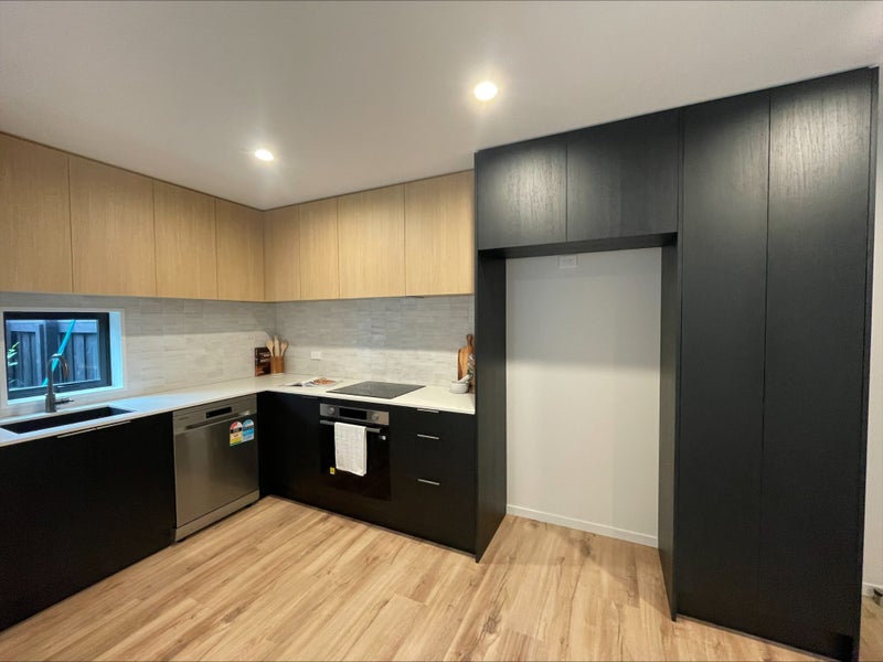 4/48 Winton Street, St Albans, Christchurch - Carousel 2