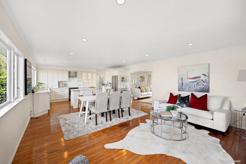 1 Sherie Place, Howick, Auckland - Carousel 2