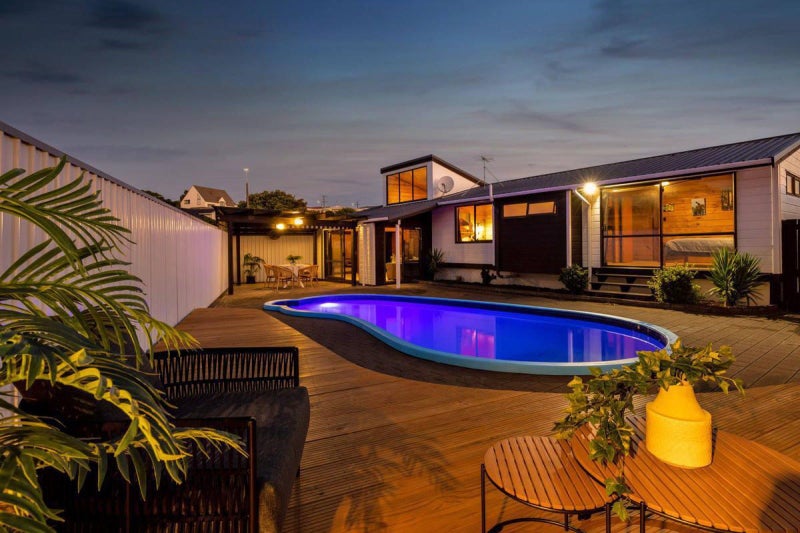 8 Marchant Place, Westown, New Plymouth - Carousel 2