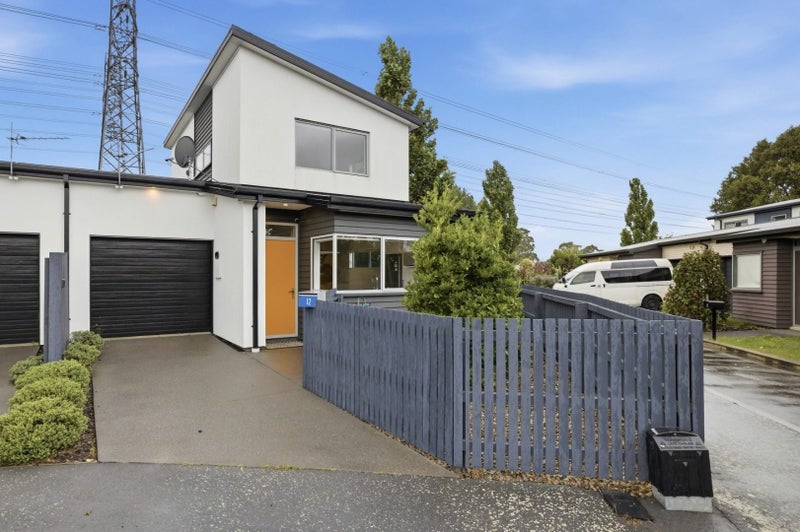 12 Menin Gate Crescent, Broomfield, Christchurch - Carousel 1