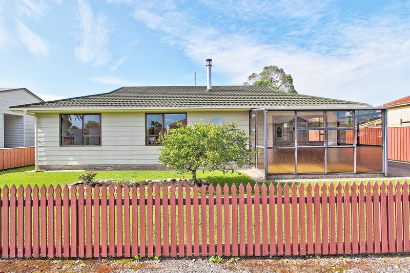 30 Cobden Street, Westport, Westport - Carousel 1