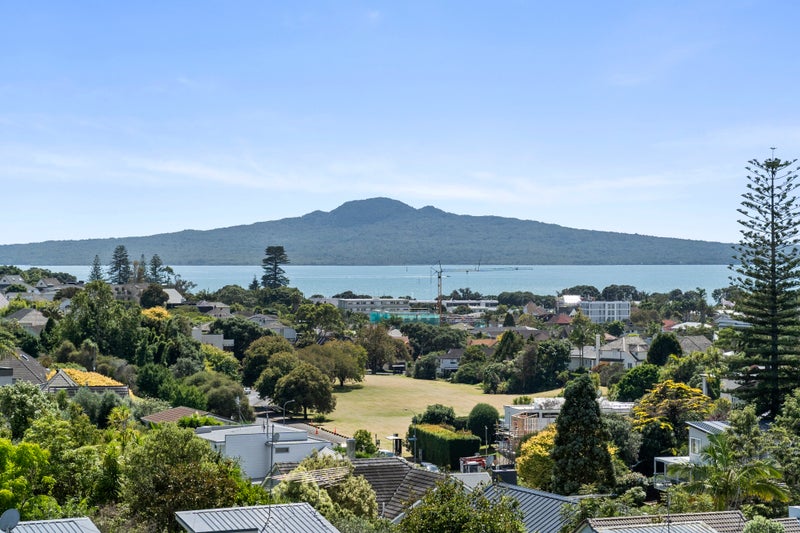 63A Kurahaupo Street, Orakei, Auckland - Carousel 2
