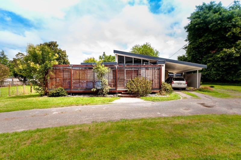 20 Grey Street, Frasertown, Wairoa - Carousel 1