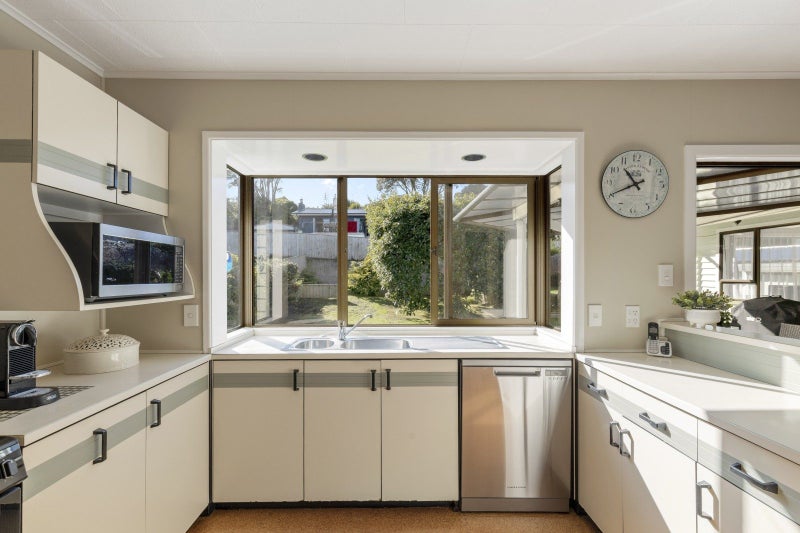 85 Bayly Road, Blagdon, New Plymouth - Carousel 2