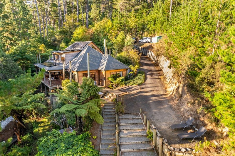 114 Blue Mountains Road, Blue Mountains, Upper Hutt - Carousel 2