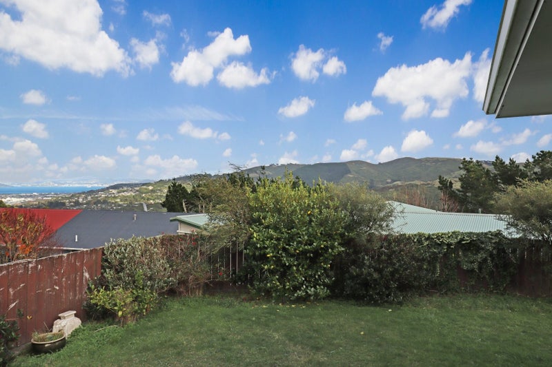 32A Outram Grove, Kelson, Lower Hutt - Carousel 13
