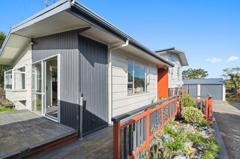 7 Downs View Place, Pukerua Bay, Porirua - Carousel 2