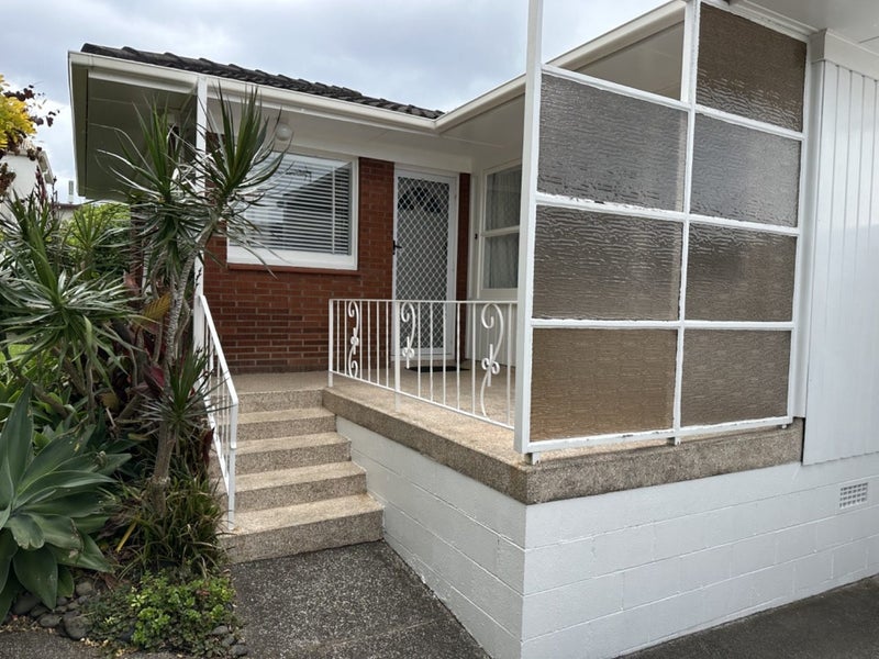 3/2 Tobruk Crescent, Milford, Auckland - Carousel 12