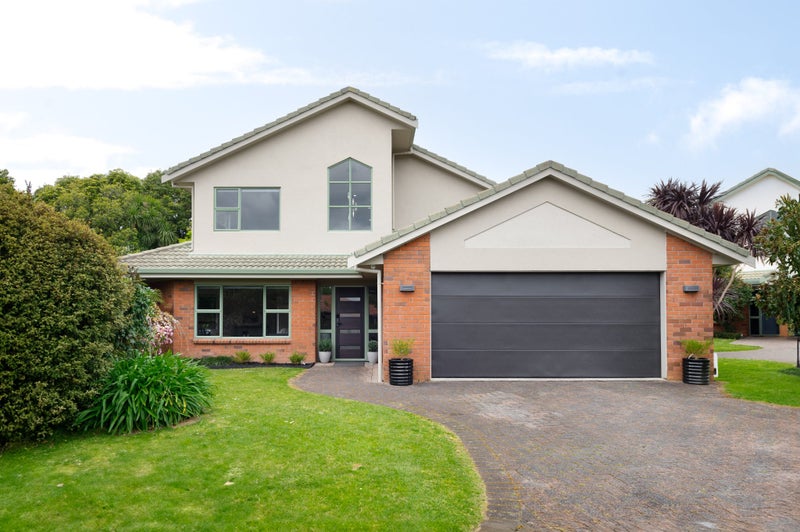 9 Charles Henry Place, Harrowfield, Hamilton - Carousel 1
