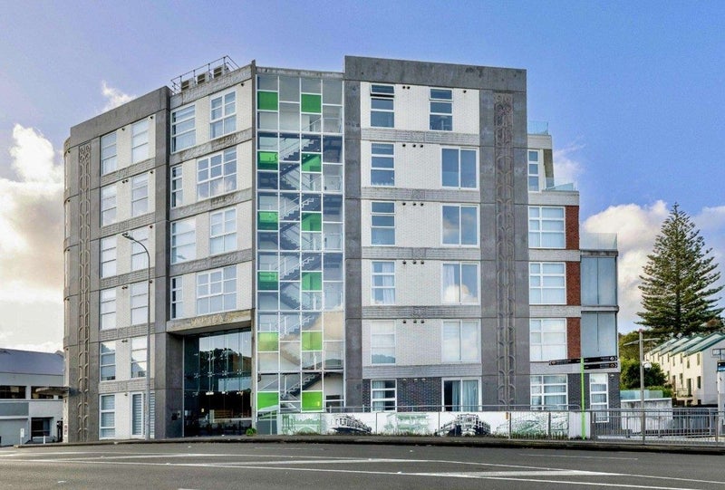 402/246 Khyber Pass Road, Newmarket, Auckland - Carousel 1