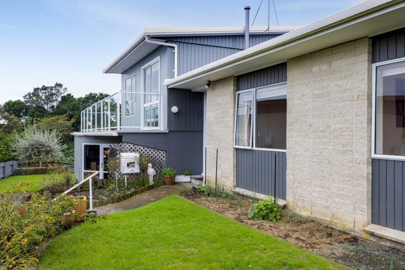 17 Nevada Drive, Merrilands, New Plymouth - Carousel 38