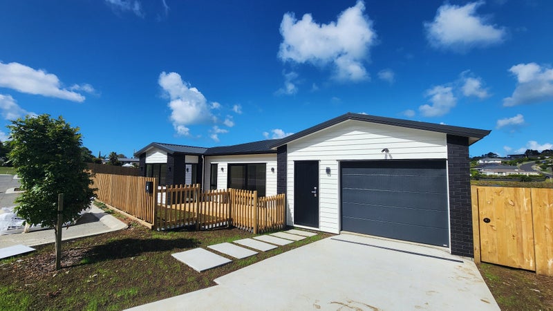 6 Whenuateitei Crescent, Stanmore Bay, Whangaparāoa - Carousel 1