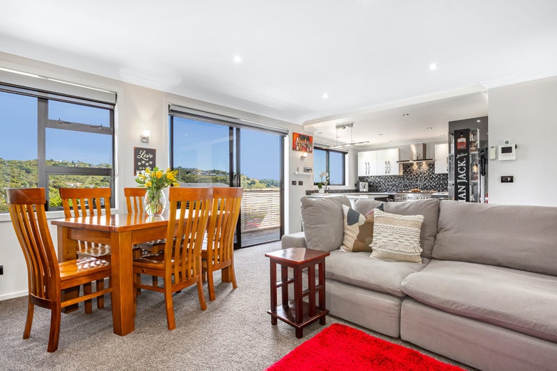 53 Spyglass Lane, Whitby, Porirua - Carousel 2