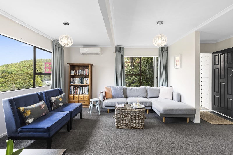 11 Ngarimu Grove, Ngaio, Wellington - Carousel 2