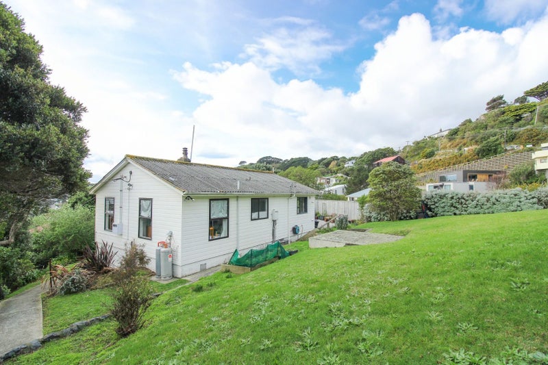 1 Sidlaw Street, Strathmore Park, Wellington - Carousel 19