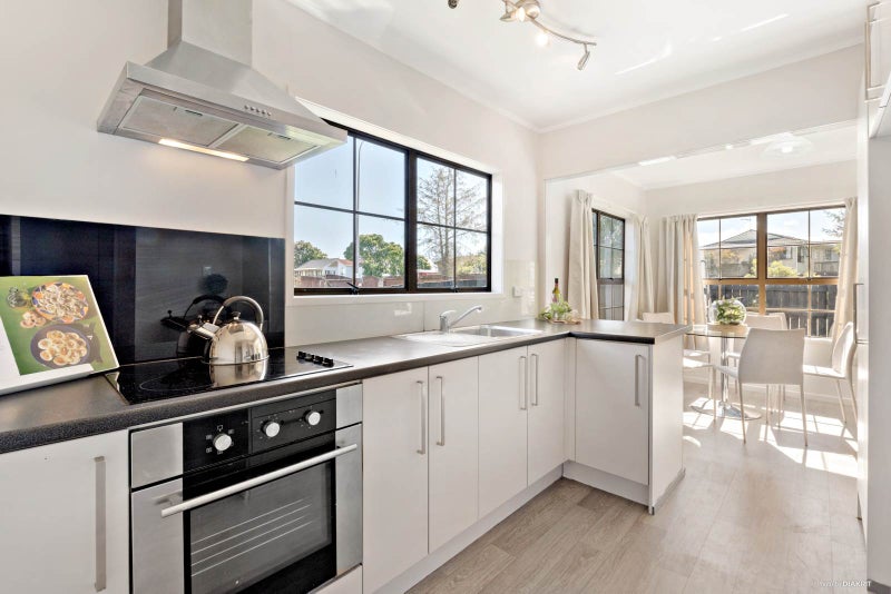 204 Mahia Road, Weymouth, Auckland - Carousel 2