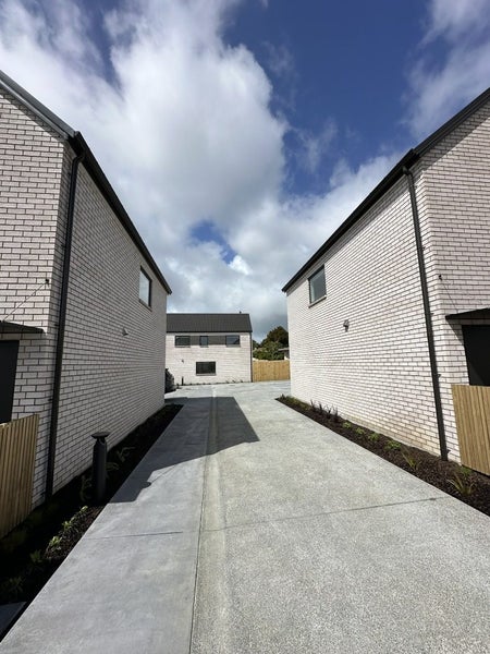 7/3 Eskdale Road, Birkdale, Auckland - Carousel 11