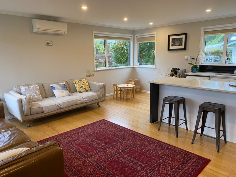 1 MacNay Way, Murrays Bay, Auckland - Carousel 1