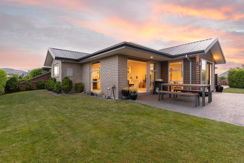 3 Phelan Place, Aidanfield, Christchurch - Carousel 1