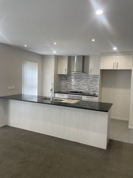 10 Pipipi Crescent, Takanini, Auckland - Carousel 2