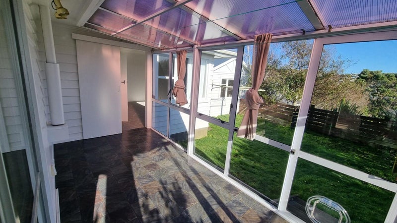 128 Helston Road, Paparangi, Wellington - Carousel 14