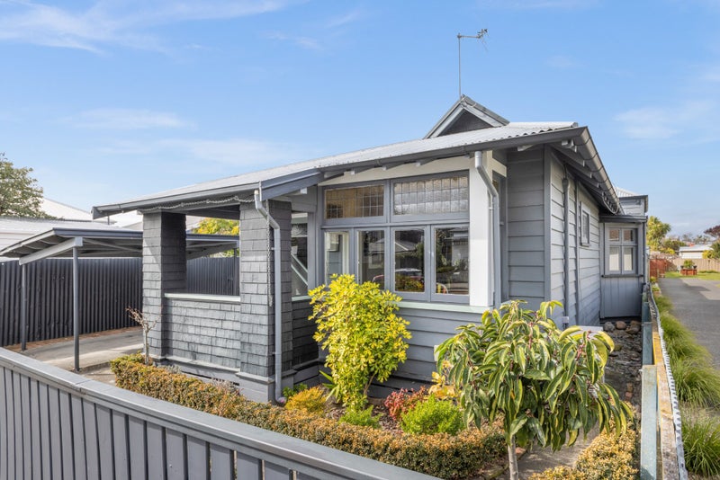 18 Latham Street, Napier South, Napier - Carousel 1