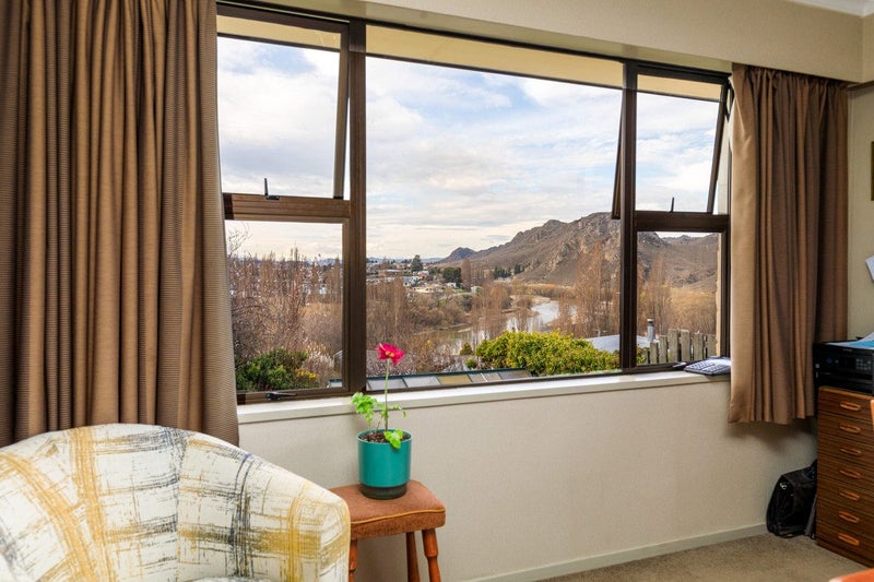 10 O'Neill Crescent, Bridge Hill, Alexandra - Carousel 2