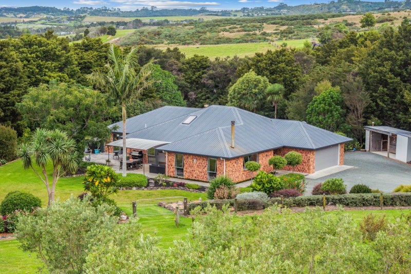 40 Olive Grove, Kaiwaka - Carousel 1