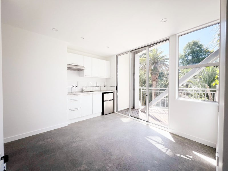 1C/8 Scotia Place, Auckland Central, Auckland - Carousel 2