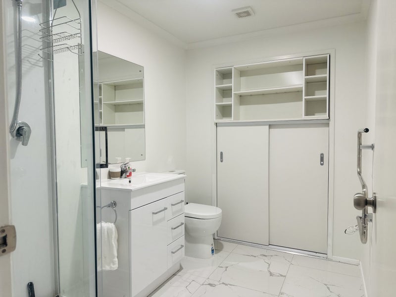 2 Meharg Place, Fairview Heights, Auckland - Carousel 9