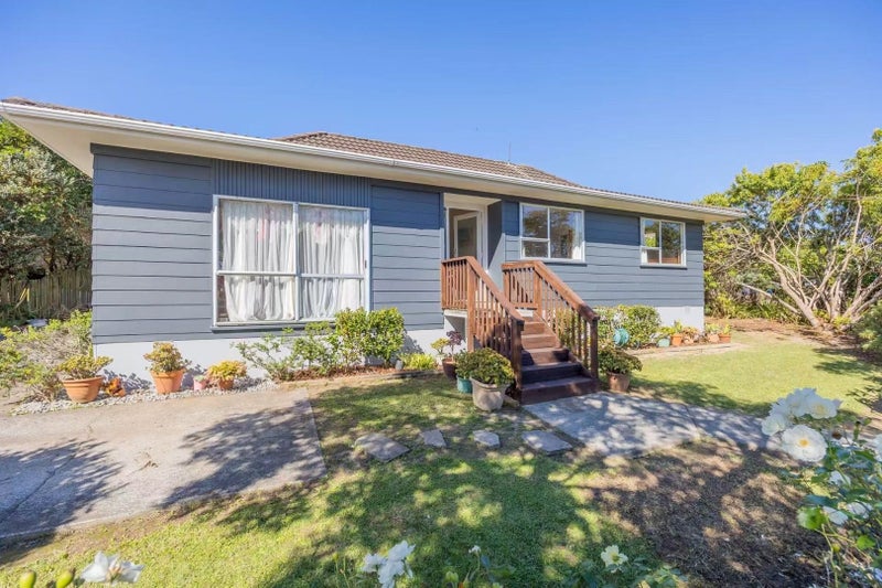 5 Merida Place, Unsworth Heights, Auckland - Carousel 2