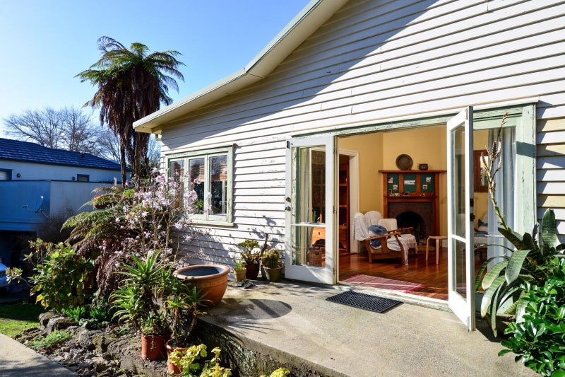 15 Fow Street, Hamilton Central, Hamilton - Carousel 2