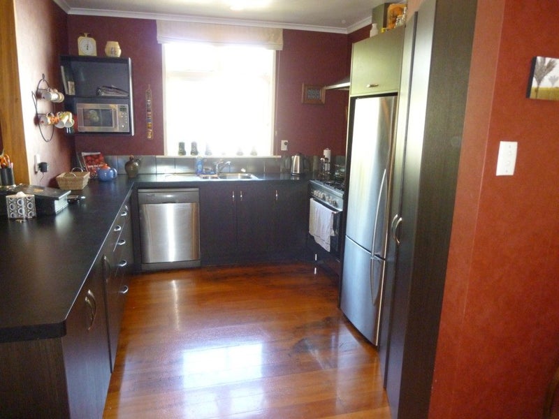 19 Karaka Street, Hokowhitu, Palmerston North  - Carousel 2