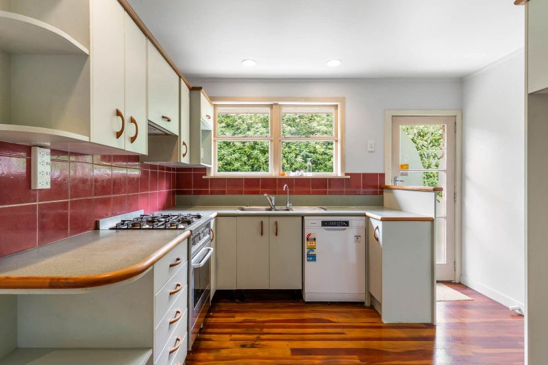 18 Triangle Road, Massey, Auckland - Carousel 1