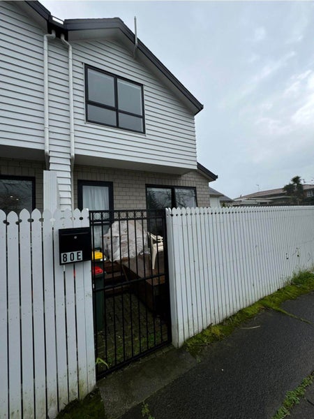 80E Grey Street, Onehunga, Auckland - Carousel 1