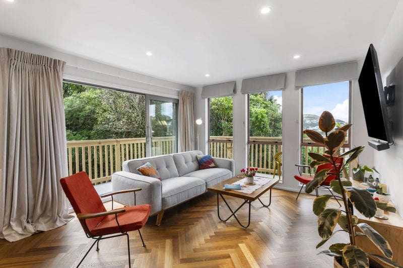 1 Tree Top Lane, Paparangi, Wellington - Carousel 1