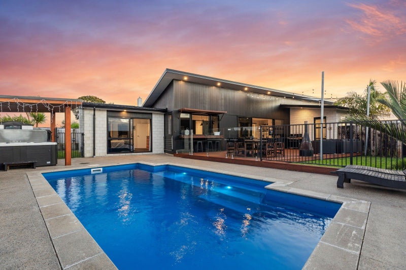 6 Omapere Lane, Pyes Pa, Tauranga - Carousel 1