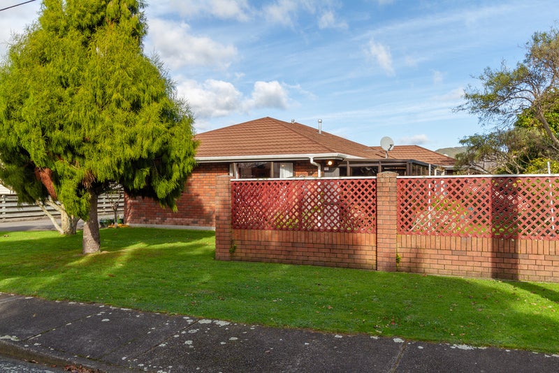 2/15 Avalon Crescent, Avalon, Lower Hutt - Carousel 16