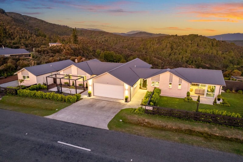 303 Fairview Drive, Akatarawa, Upper Hutt - Carousel 2