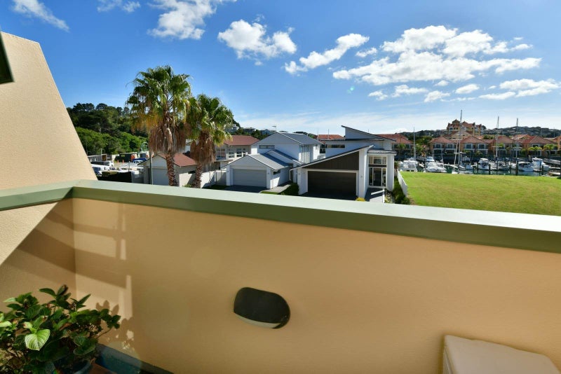 6/595 Laurie Southwick Parade, Gulf Harbour, Whangaparaoa - Carousel 1