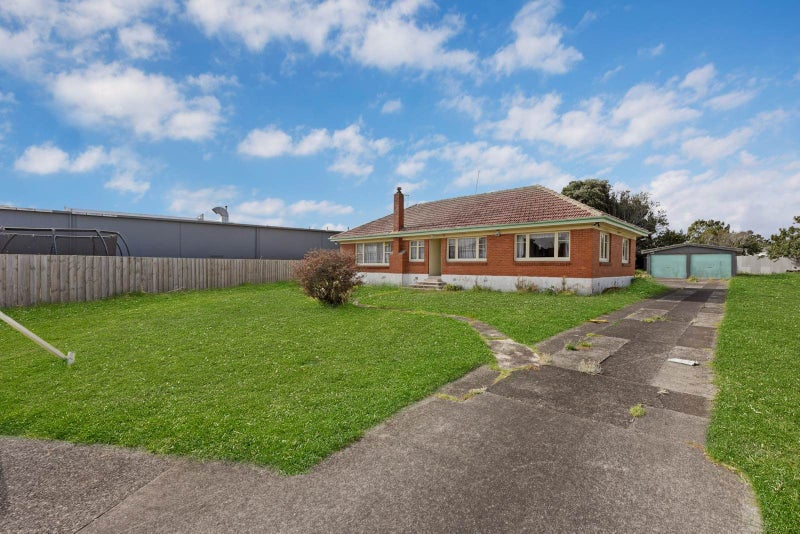 5 Albert Road, Manukau, Auckland - Carousel 1
