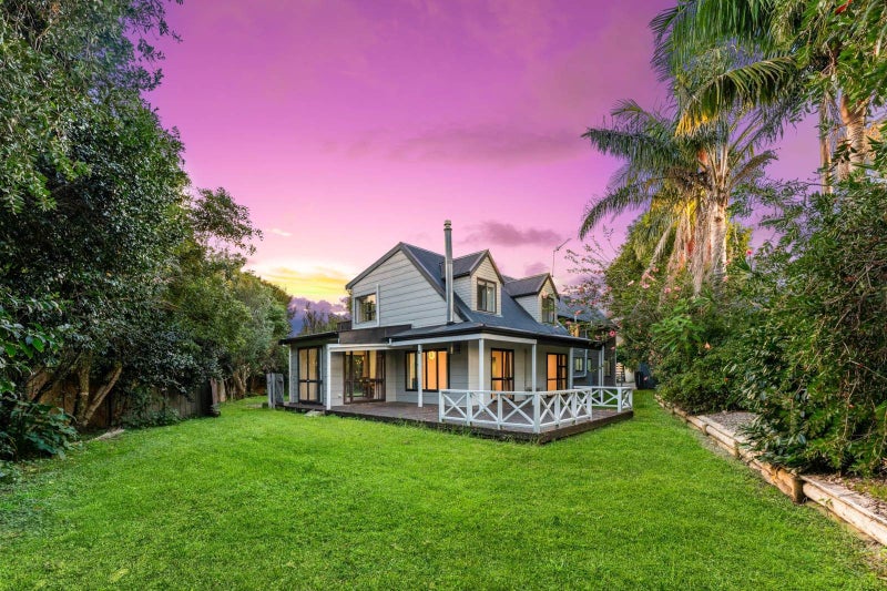 83 Carnoustie Drive, Wattle Downs, Auckland - Carousel 1
