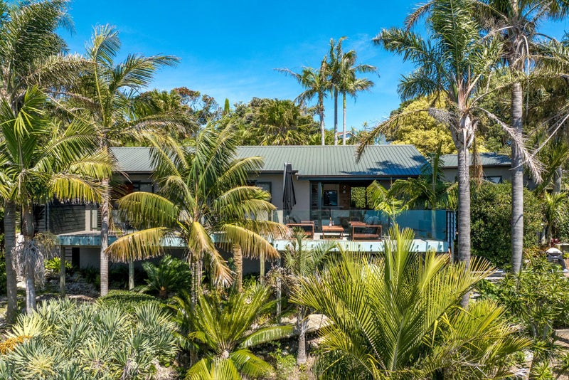 67 Kennedy Point Road, Surfdale, Waiheke Island - Carousel 2