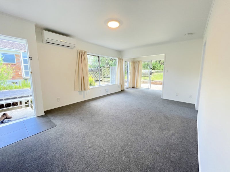 2/31 Salamanca Road, Sunnynook, Auckland - Carousel 2