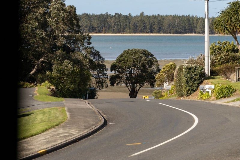 14 Harbour View Road, Katikati - Carousel 2